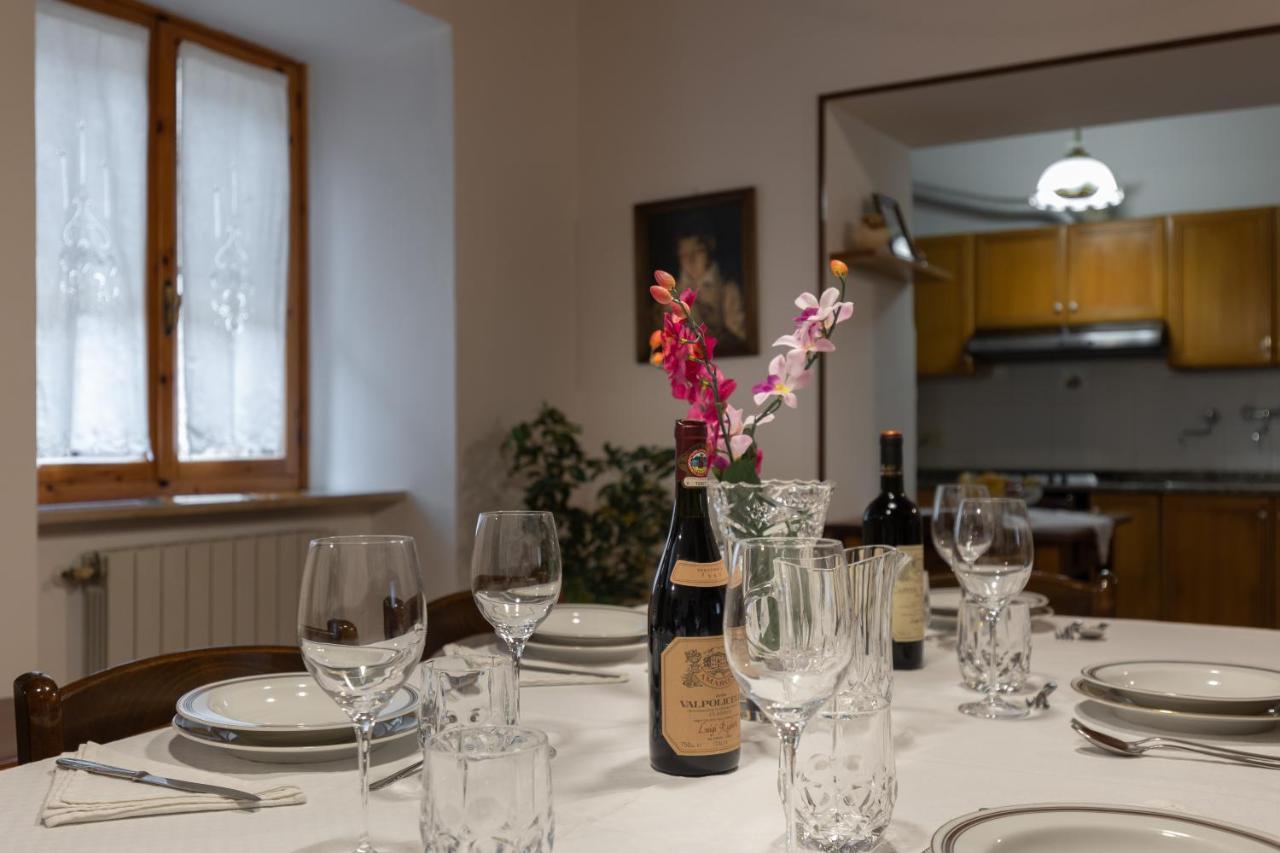 Enchanting Flat With Patio In Abbadia A Isola Monteriggioni Exterior foto