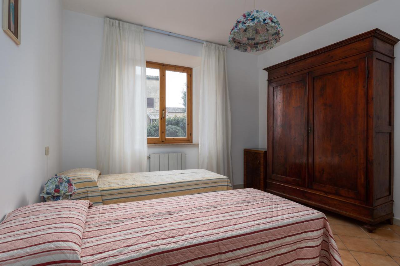 Enchanting Flat With Patio In Abbadia A Isola Monteriggioni Exterior foto