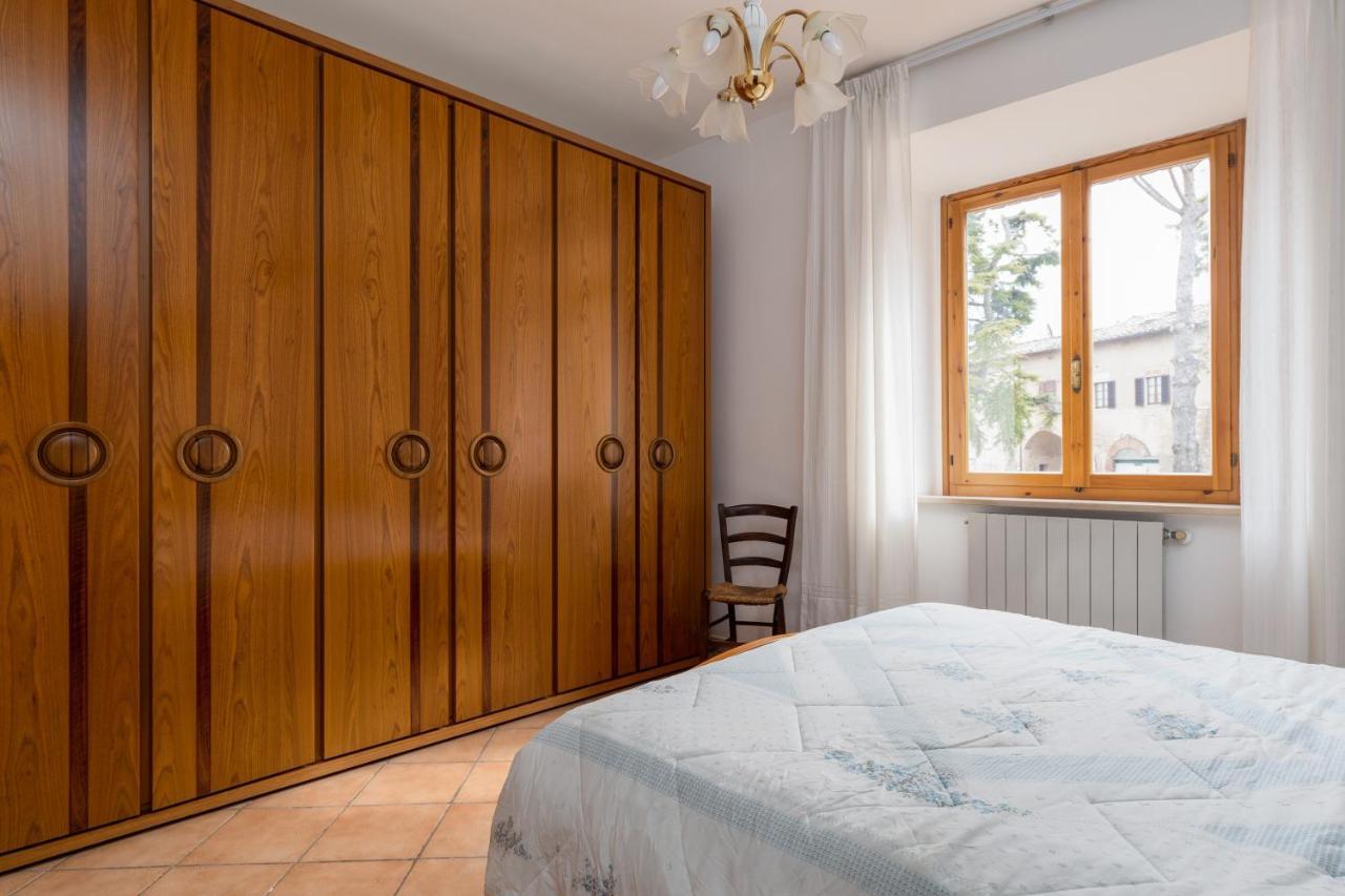 Enchanting Flat With Patio In Abbadia A Isola Monteriggioni Exterior foto